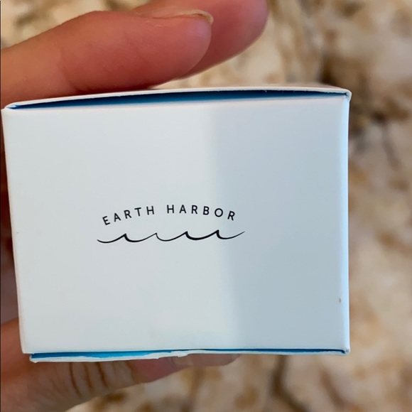 Earth Harbor Reparative Eye Cream - Picture 5 of 6